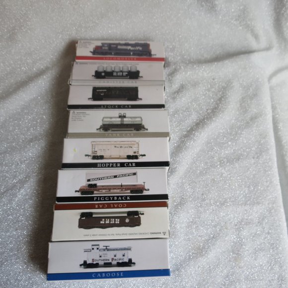 Other - Southern Pacific High Speed Metal Products Mini Train Set (8pc) NEW
